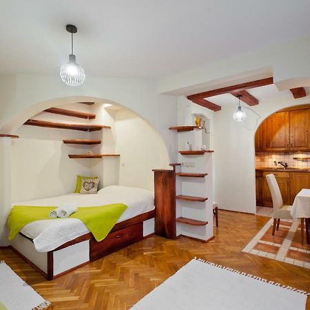 Green Apartment บูดาเปสต์ ภายนอก รูปภาพ